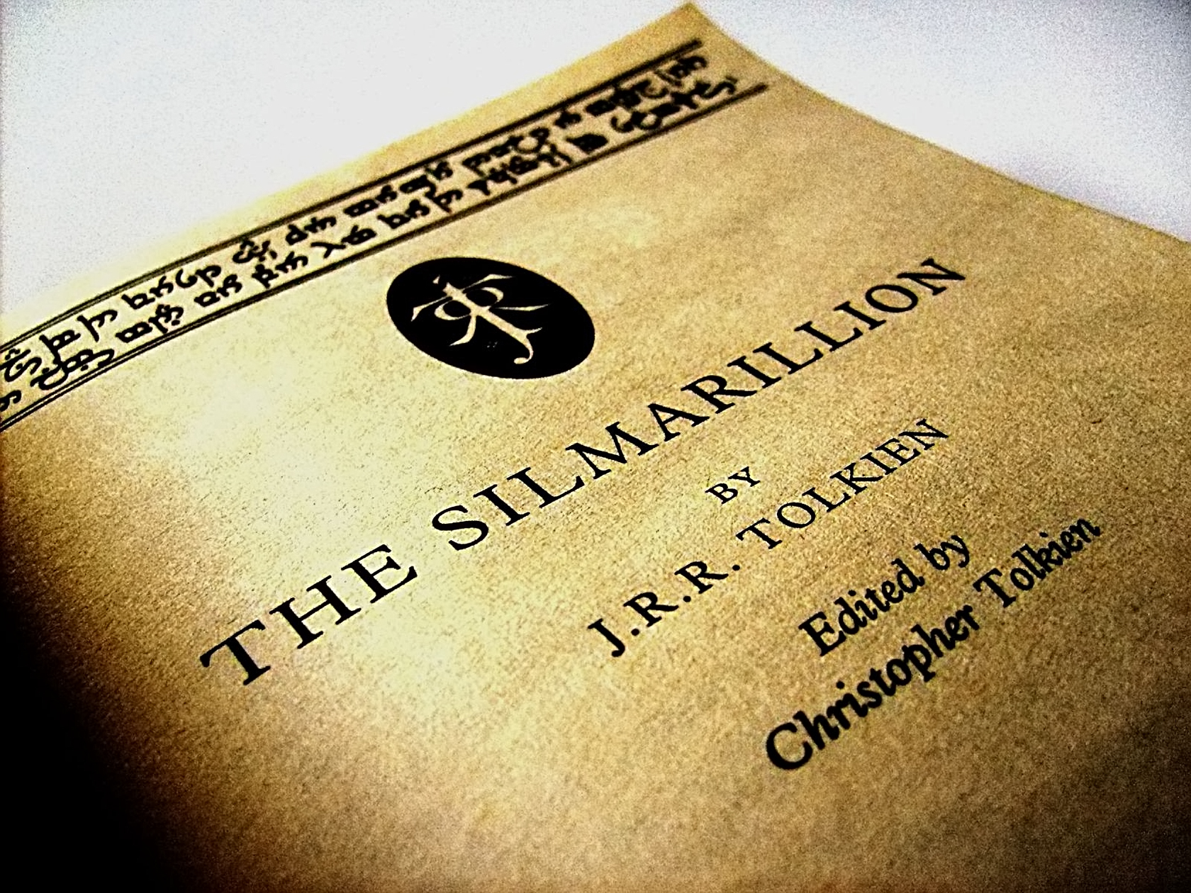 Silmarillion obálka