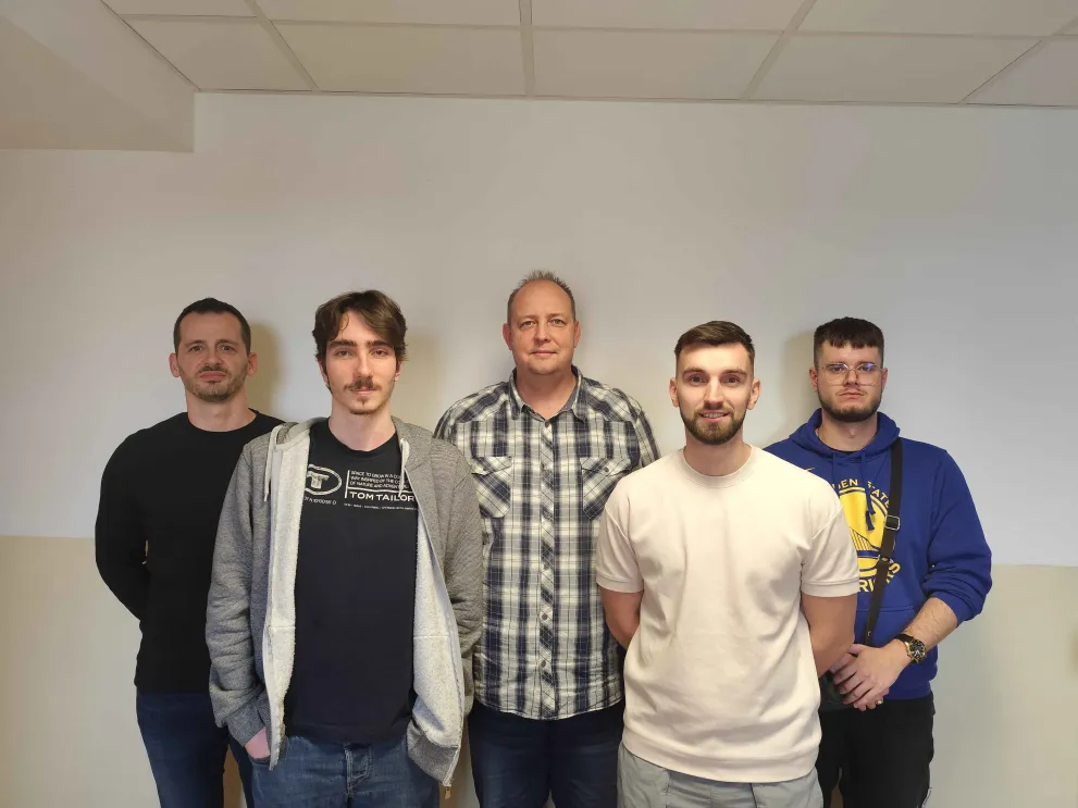 Spoločná fotografia tímu ALFASYSTEMS – ALFADESK