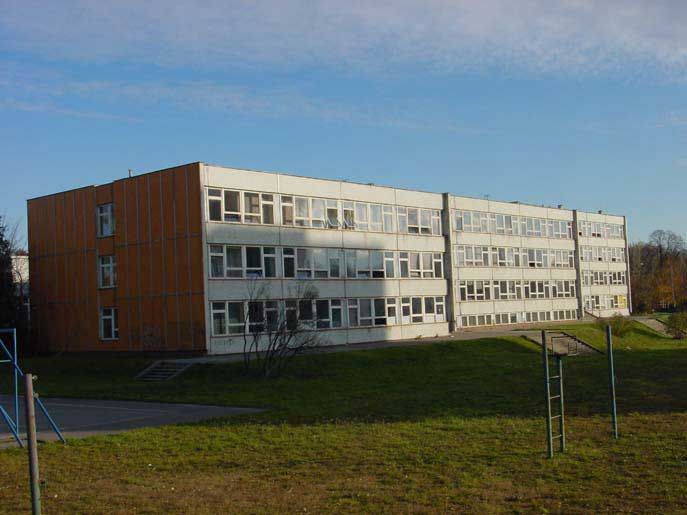 Obchodná akadémia Imricha Karvaša